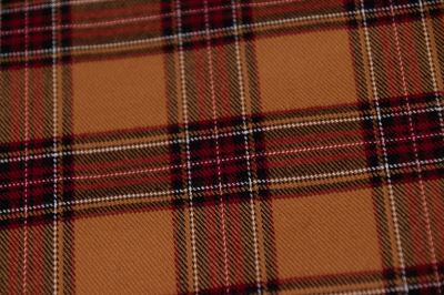 Tartan - skotská kostka - koňaková (2)