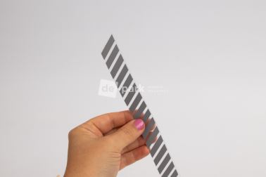 Reflexný nažehľovací pásik - šikmé prúžky