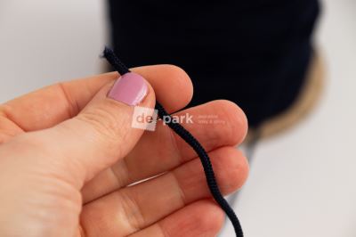 Guľatá gumička - tmavo modrá - 2 mm (1)